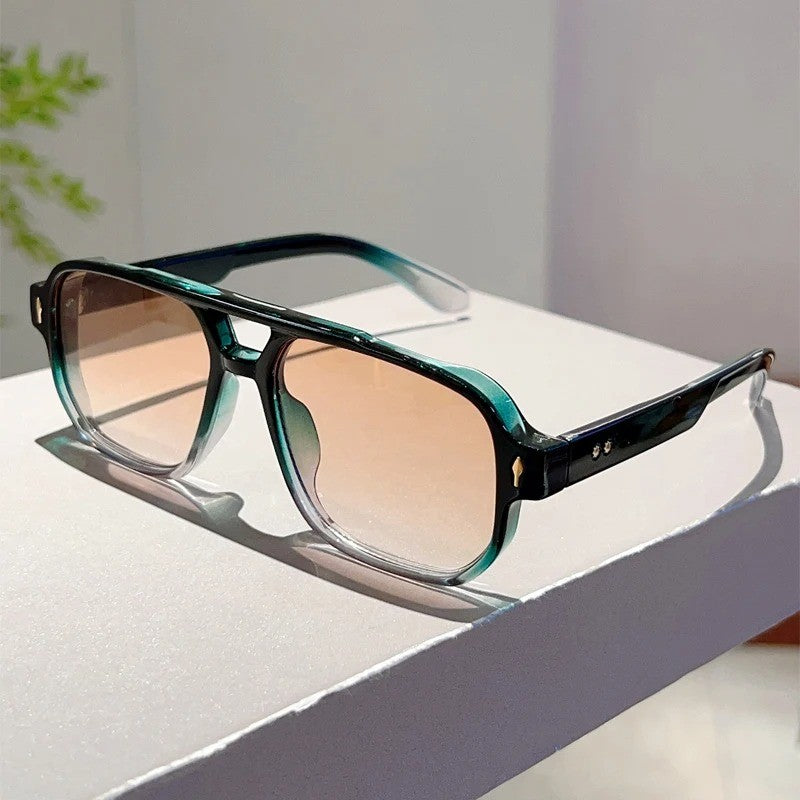 Óculos de Sol Quadrados Masculinos Vintage com Dupla Ponte, Lentes Oceânicas Verdes Modernas UV400, Óculos Femininos com Rebites da Moda