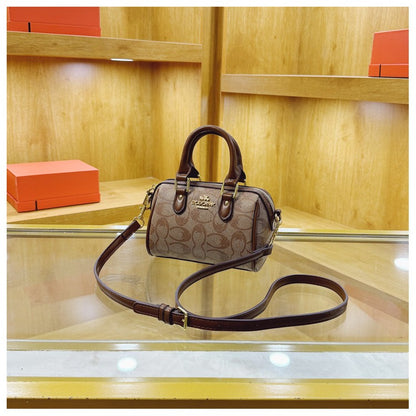 Classic Retro Boston New Small Bag Casual and Versatile Temperament Good Look Popular Hot Style Crossbody Bag