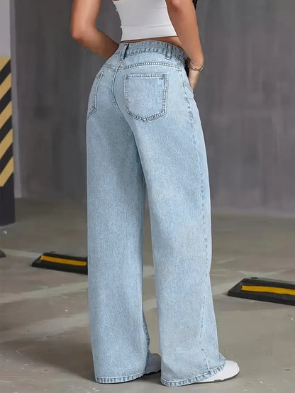 Autumn Y2K style women's washed blue jeans high waist straight loose jeans suitable for casual outings and dates.