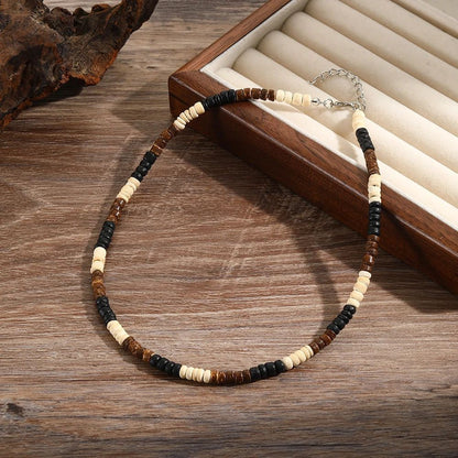 Colar Masculino Artesanal de Contas de Madeira e Argila Colar Fashion Vintage Africano de Contas Brancas para Homens Colar de Surfista de Praia Joias Tribais