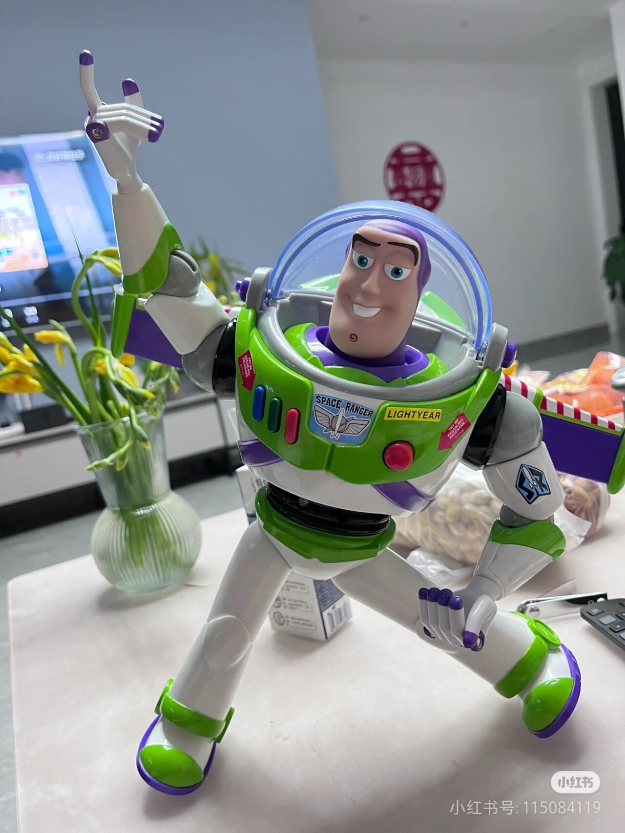 Brinquedo Genuíno Disney Toy Story Buzz Lightyear Space Ranger Modelo de Som Coleção de Mesa Boneco de Ação Buzz Lightyear Modelo de Brinquedo Presentes