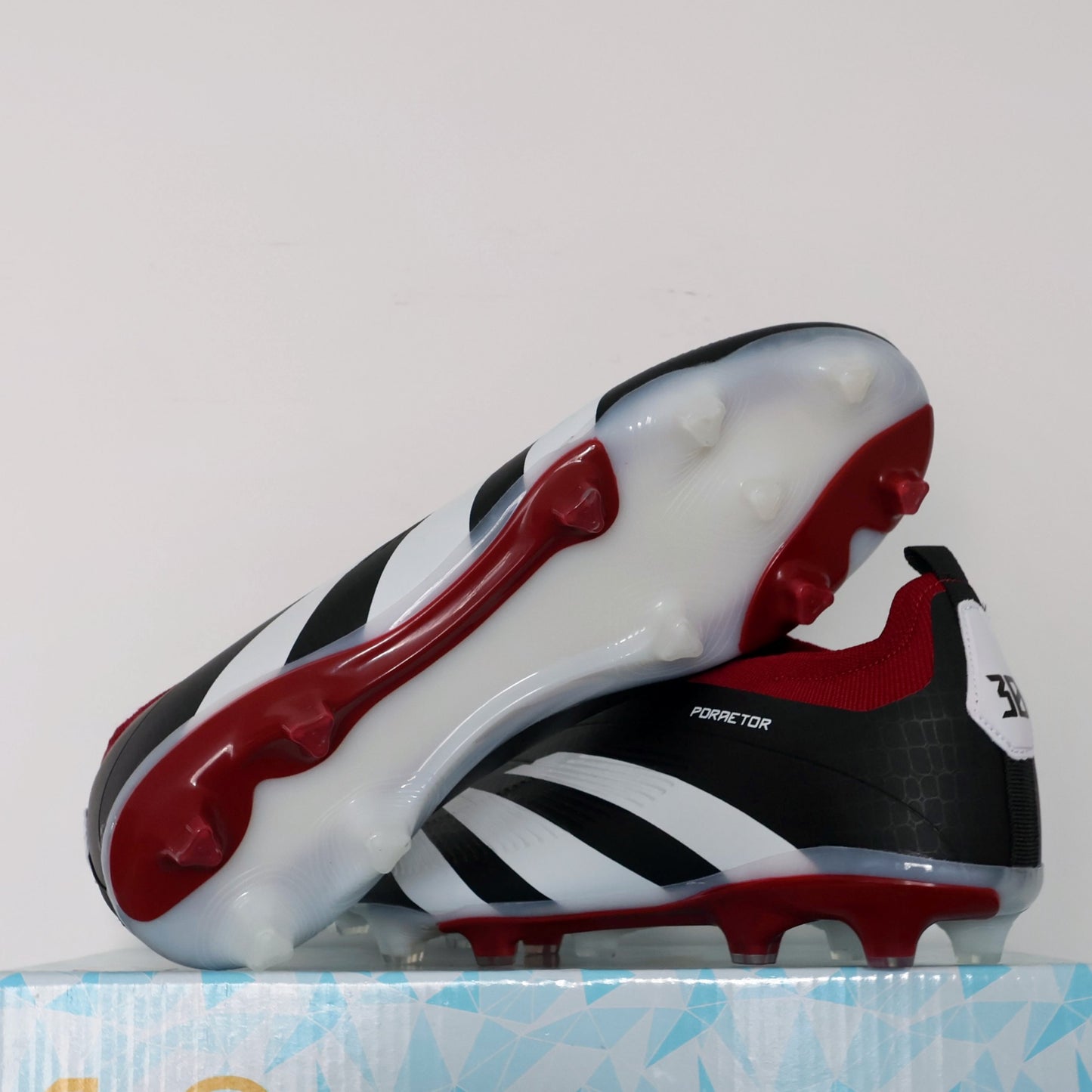 2282FG Slip-on Men Boy Soccer Shoes FG/TF Football Boots High Ankle Cleats Training Sport Sneakers Football Shoes eur 35-46