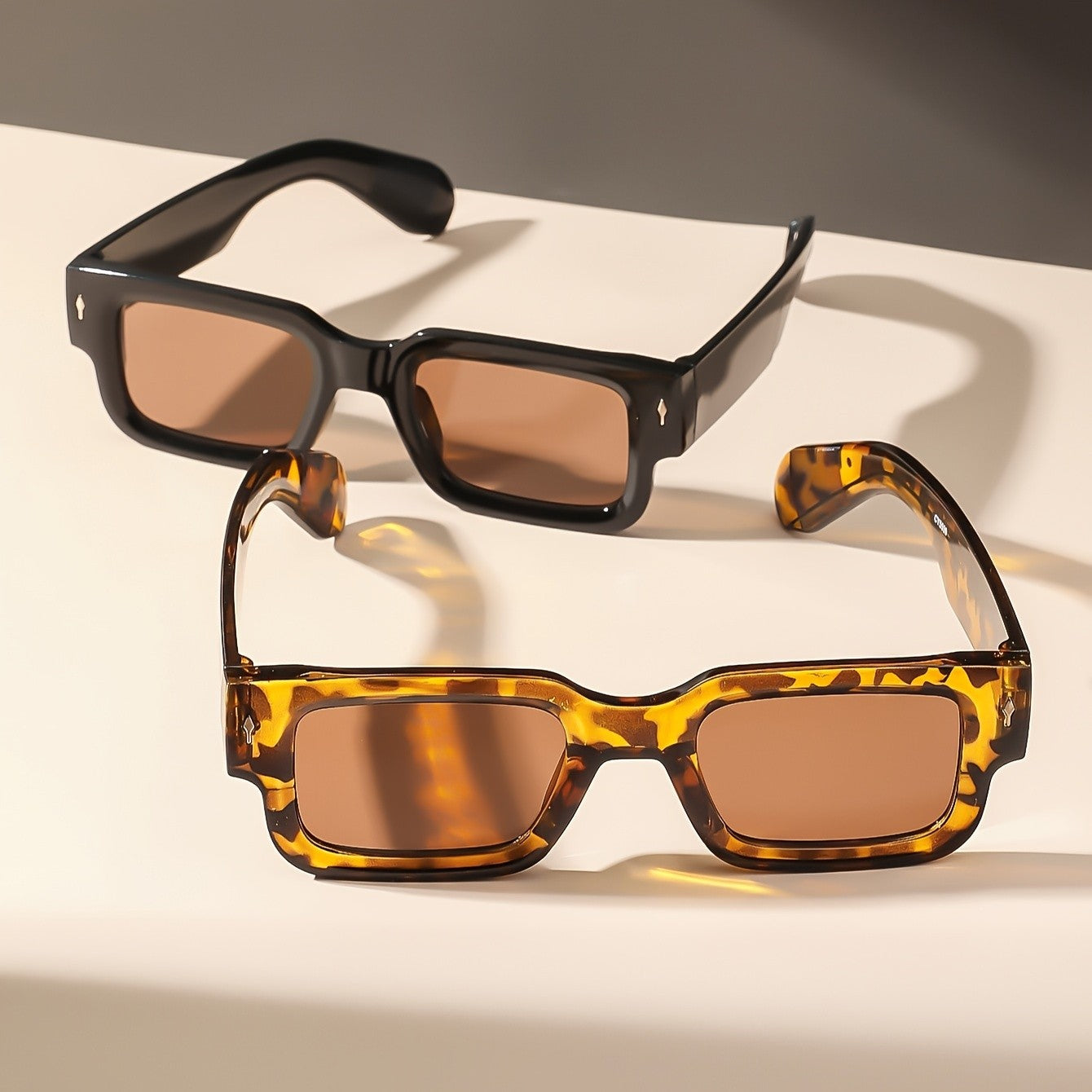 1PC Unisex Retro Square Sunglasses Classic UV Protection Plastic Frame Shades for Outdoor Travel Driving