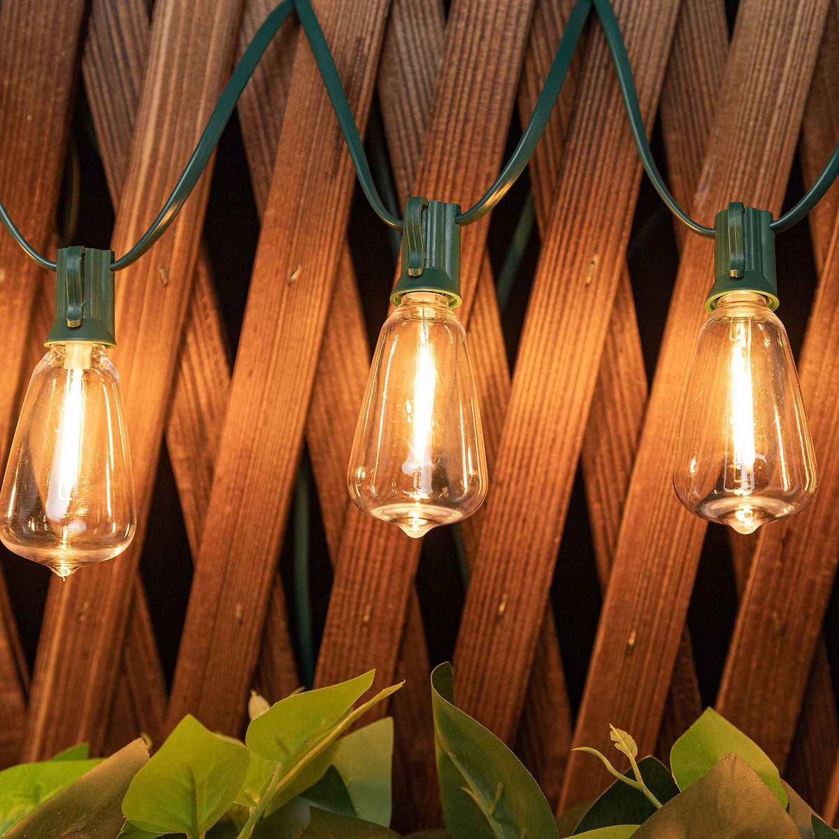 Outdoor Light Cable EU 220V US 110V String Light Wire E12 Sockets C7 Lamp Base Connectable Party Wedding Decor Street Garland