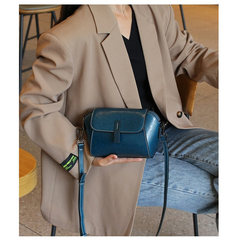 Oil Wax Cowhide Genuine Leather Crossbody Small Bag for Women Fashionable Versatile Shoulder Shell Handbag Lady Casual Phone Bag