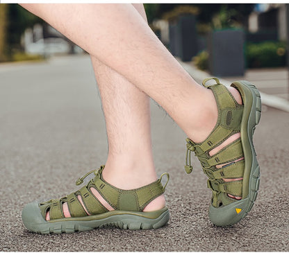 2025 Summer Men's Sandals Thick soled Baotou beach shoes Outdoor oversized casual Shoes Male lightweight hollow sandals Homme