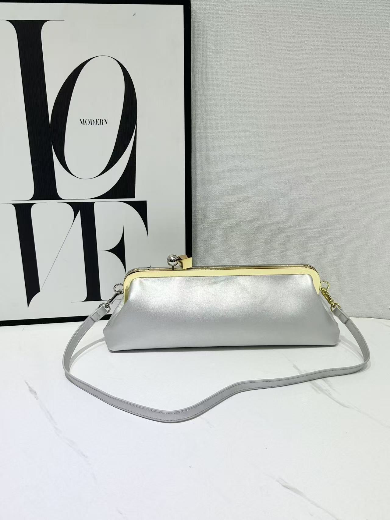 Fashion Long Clutch Bag for Women Luxury Designer Kiss Clip Handbags Luxury Pu Leather Underarm Shoulder Bags Trend Party Purses