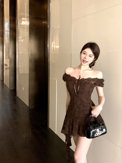 V Neck Lace Trim Shift Dress Women Summer Modern Heritage Aesthetic Youthful Chic Figure Flattering Day to Night Dress