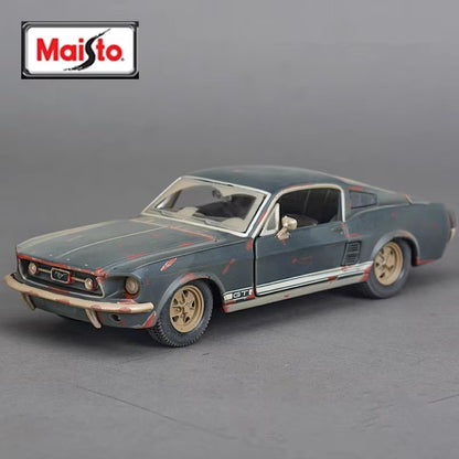 Maisto 1:24 1967 Ford Mustang GT Alloy Sports Car Model Diecast Metal Racing Vehicles Car Model Simulation Collection Kids Gifts