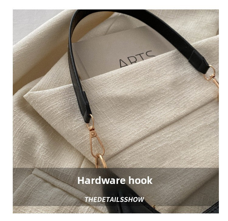 New fashion crescent-shaped bag, luxurious ladies' shoulder bag, elegant and graceful handbag for women.