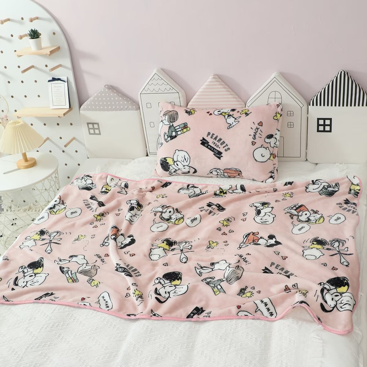 Snoopy Plush Blanket Comfortable Cartoon Snoopy Pattern Printing Flannel Blanket Office Nap Blanket Bedroom Bedspread Girl Gift