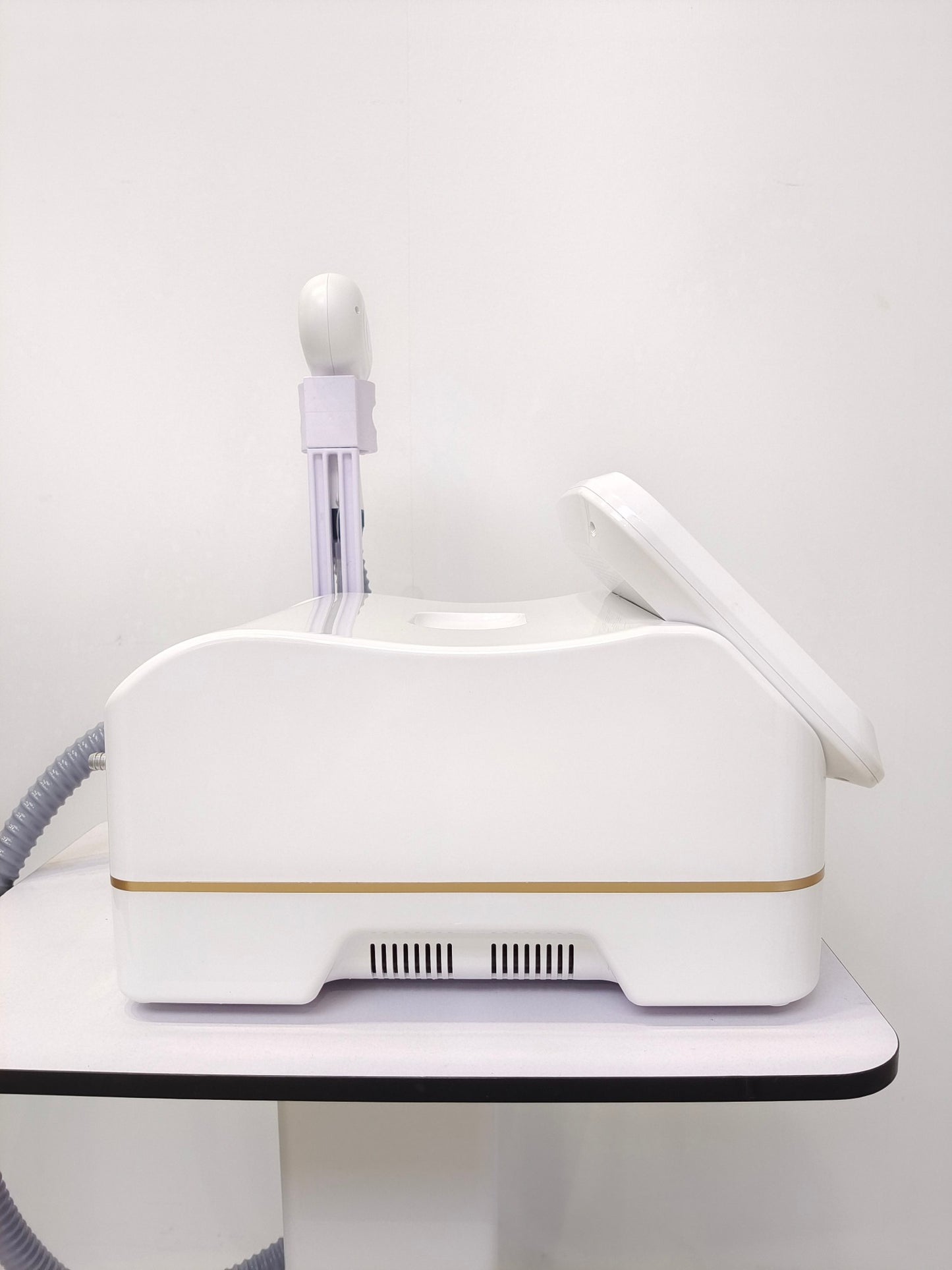 Professional Mini Diode Ice Titanium Laser Hair Removal Machine 755 940 1064 808nm 4000w Painless Permanent CE