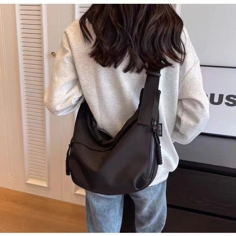 New Crossbody Bag Large Capacity Casual Shoulder Bag Versatile Nylon Dumpling Bag for Women Autumn Winter Fashion