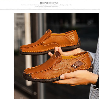 Novos Sapatos Masculinos de Couro Feitos à Mão Casuais Confortáveis Mocassins Masculinos de Couro Slip On Sapatilhas Masculinas Venda Quente Calçados para Caminhada ao Ar Livre