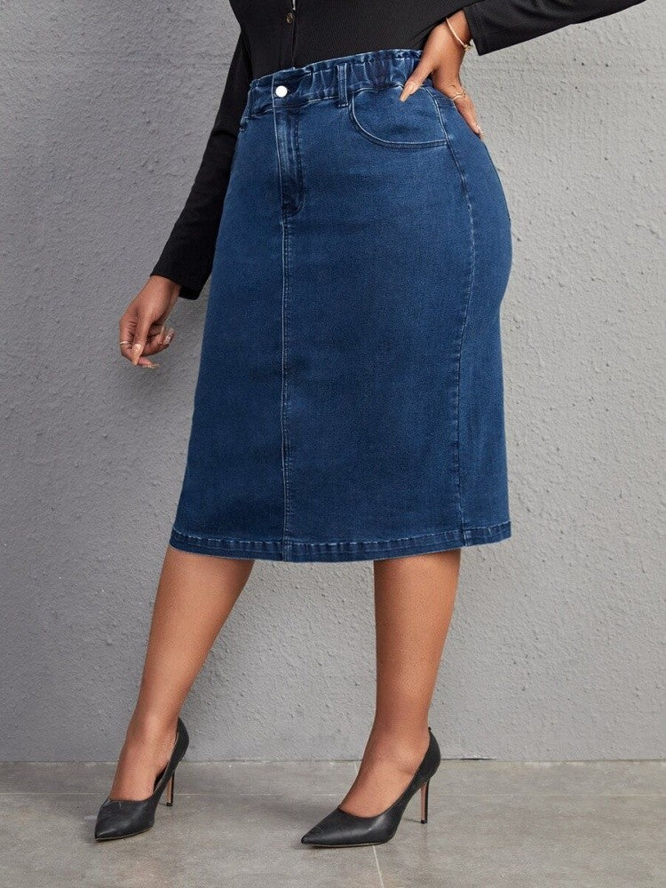 Women's Plus-Size Denim Skirt Is Comfortable, Slim-Fitting and Elegant