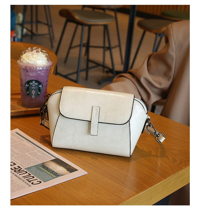 Oil Wax Cowhide Genuine Leather Crossbody Small Bag for Women Fashionable Versatile Shoulder Shell Handbag Lady Casual Phone Bag