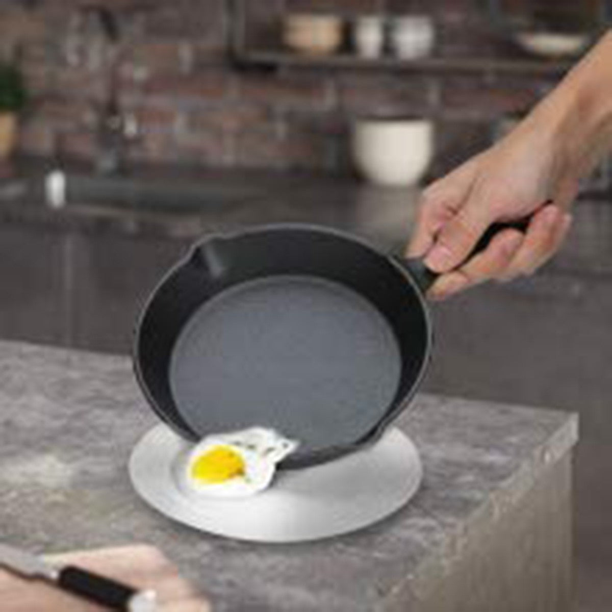 Frigideira de Ferro Fundido com Bico Antigotejamento Pré-Temperada, Utensílio de Cozinha Seguro para Forno, Acampamento, Uso Interno e Externo
