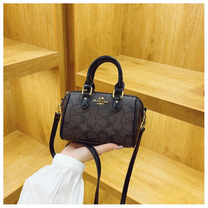 Classic Retro Boston New Small Bag Casual and Versatile Temperament Good Look Popular Hot Style Crossbody Bag