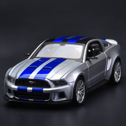 Maisto 1:24 Street Racing Versão Ford Mustang 2014 Liga Modelo de Carro em Escala Diecast Metal Coleção Estática Carro de Brinquedo Infantil Presente