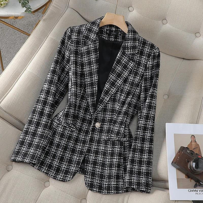 Woolen Plaid Small Suit Jacket for Women in Spring and Autumn 2025 New Short Style Korean Version Plus Size Retro Women's Suit