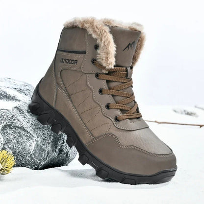 Calçados Masculinos 2025 Novas botas de inverno masculinas Pantufas Quentes Impermeáveis Antiderrapantes Tênis de pelúcia Botas de couro Masculinas Tamanho Plus 48