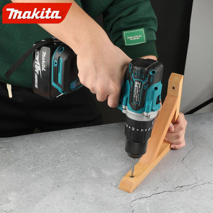 Furadeira de impacto/parafusadeira Makita DDF487 13mm, sem escova, bivolt, íon de lítio 18V, vermelho e preto, de alto torque