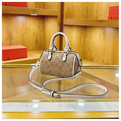 Classic Retro Boston New Small Bag Casual and Versatile Temperament Good Look Popular Hot Style Crossbody Bag