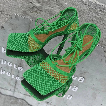 Sandália Scarpin Sexy de Salto Fino com Bico Quadrado Feminina Transpassada de Amarrar Vazada Ocada Vestido Sapatos Zapatos Mujer