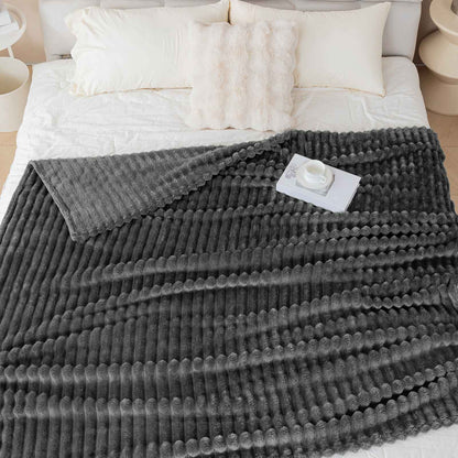 1pc soft and skin friendly warm blanket, suitable for bedrooms, sofa covers, camping and travel, multifunctional blanket