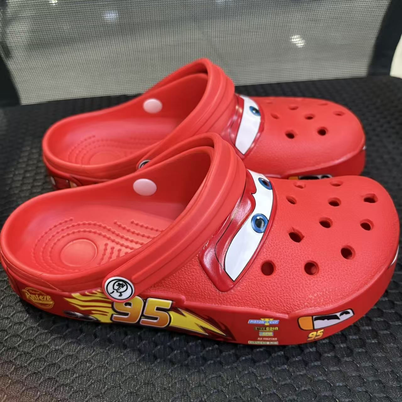 Chinelo Sólido de Desenho Animado Hot Anime Disney McQueens Pixar Impermeável Sandálias Casuais Respiráveis Sapatos Eva com Tira no Tornozelo Presentes