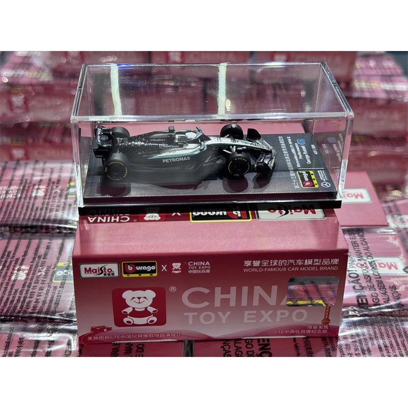 Novidade em Estoque Bburago 1:64 Série F1 2025 Ferrari SF25 Miniatura Liga 2025 Edição CTE Caixa Acrílica Modelo de Carro Brinquedos F1 Presente Infantil