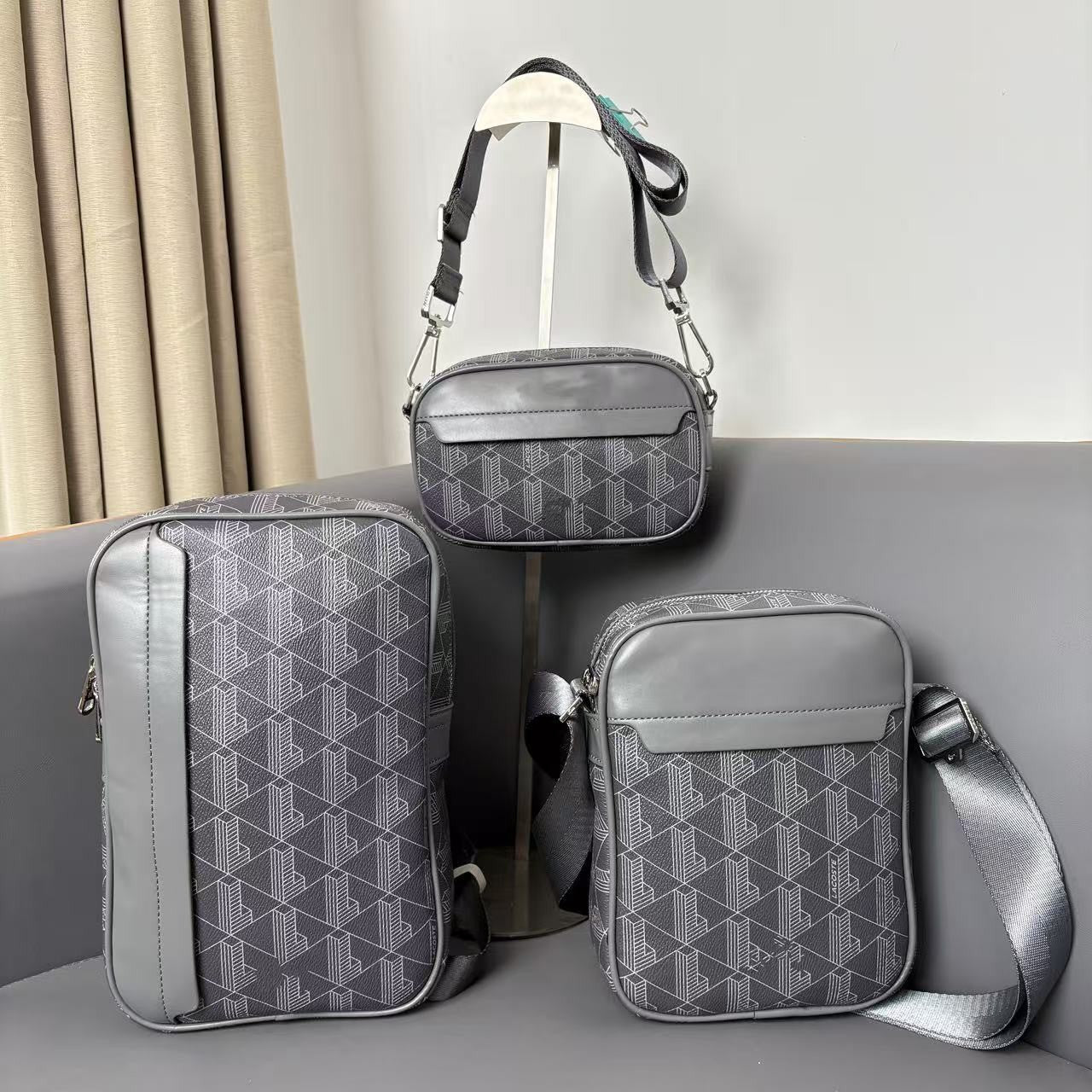 2025 new retro printed men's shoulder bag, casual and fashionable crossbody bag, horizontal version trendy men's crossbody bag