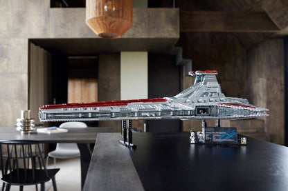 LEGO Star Wars 75367 Cruzador de Ataque da República Classe Venator para Presente de Aniversário, Natal, Ano Novo de Crianças (5374 Peças)