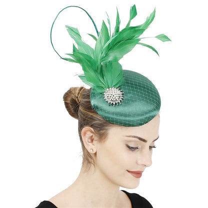 Lindo Fascinador de Cabelo de Cetim Magenta Festa Noturna Formal Chapéu para Senhoras de Igreja Chapéu de Casamento Nupcial com Penas