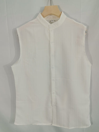 2025 New Summer Casual Fashion Henley Neck Sleeveless Shirt for European Men - Casual Beach Shirt for Leisure Use