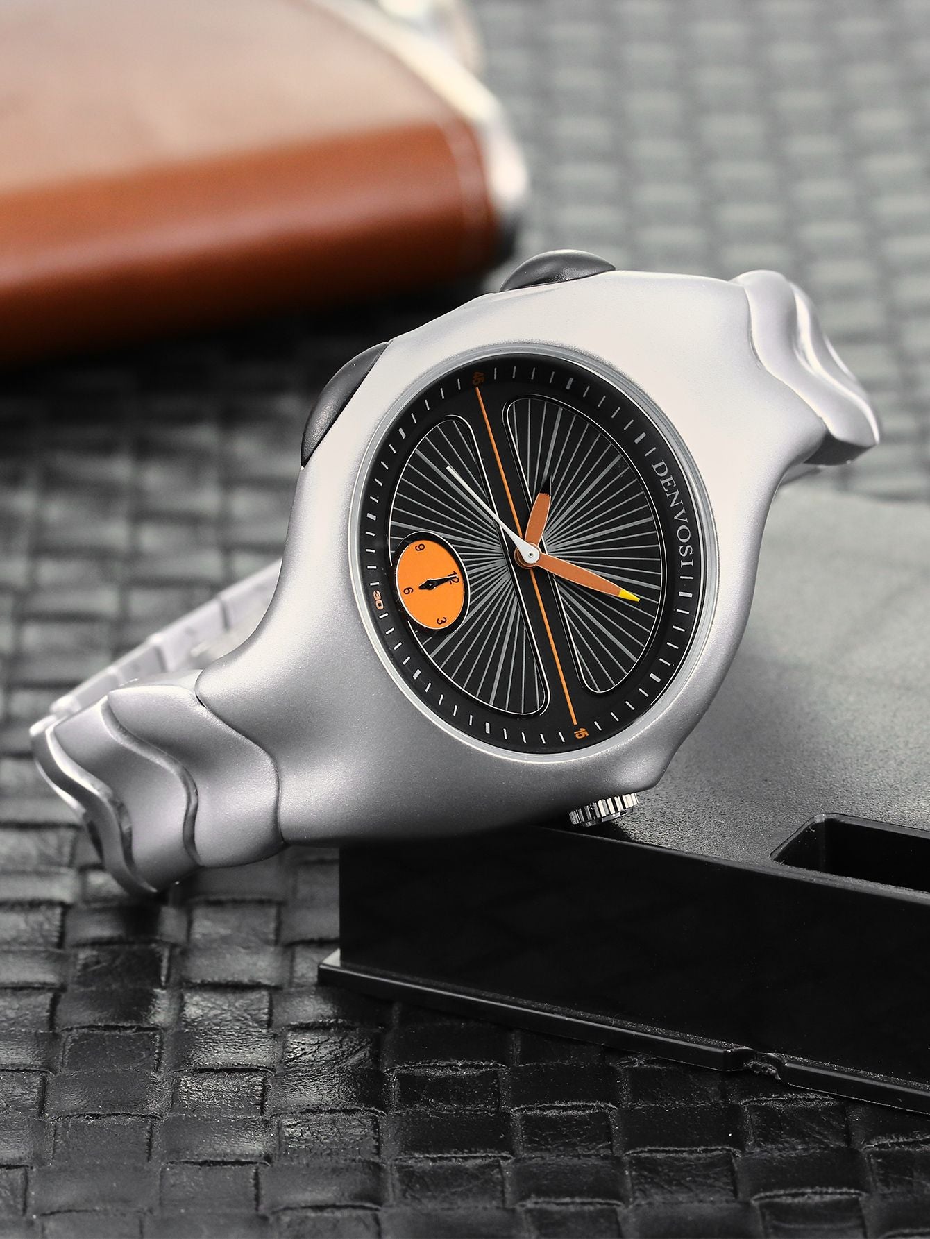 Alien Twist Original Watch Distorted Y2K Watch Men quartz watch Fashion Trendy Retro Watch  Sports Niche Personality Design