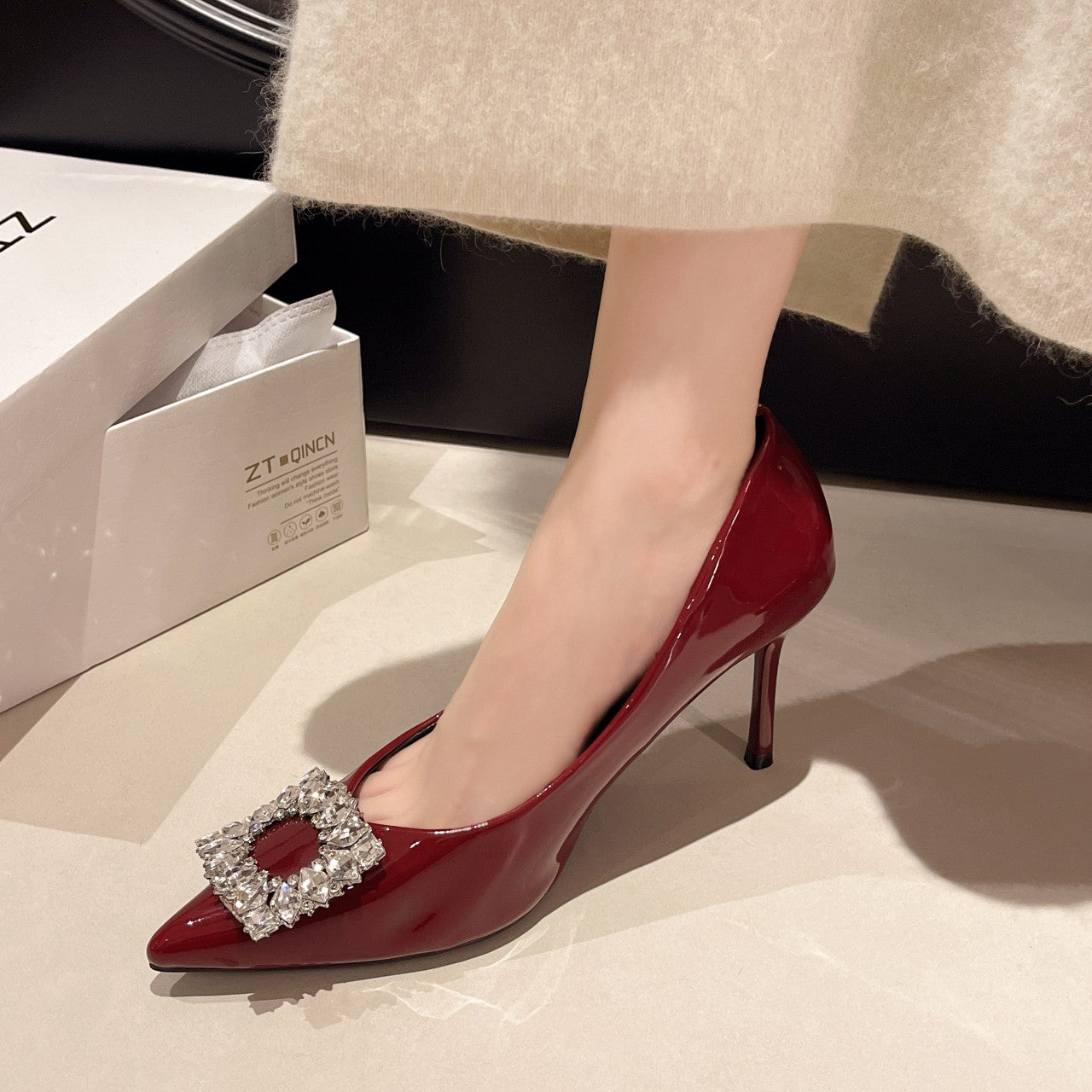 2025 Autumn Fashion New Sexy Banquet High Heels - Comfortable Crystal Square Buckle Pair with Dress Pointed Toe Women's Shoes