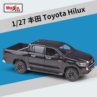Maisto 1:27 Toyota Hilux Off-road Pick-up Modelo de Carro em Liga Brinquedo Coleção Peça de Exibição Presente