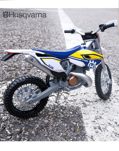 Maisto 1:12 Husqvarna FE 501 Liga de Moto Off-road Modelo de Carro de Simulação de Moto de Corrida Coleção de Modelo de Brinquedo Infantil Presente
