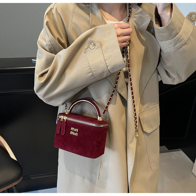 2025 Light Luxury Designer Retro Box Bag Female Korean Version of The Texture One-shoulder Messenger Mini Earphone Lipstick Bag