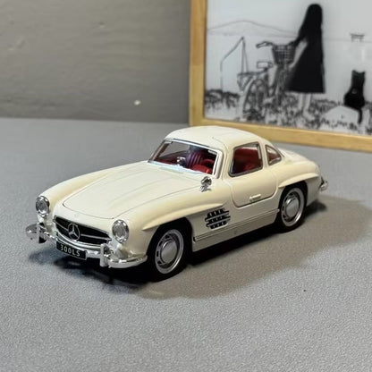 1:32 Mercedes Benz 300SL Classic Car Alloy Car Diecast Model Simulation Miniature Car Model Decorative Trendy Ornaments For Boy
