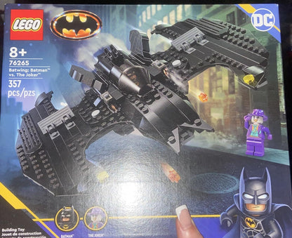 Lego 76265 Batwing: Brinquedo de Blocos de Montar Batman™ vs. O Coringa™ para Crianças de 8+ Anos Presente de Aniversário e Natal 357 Peças