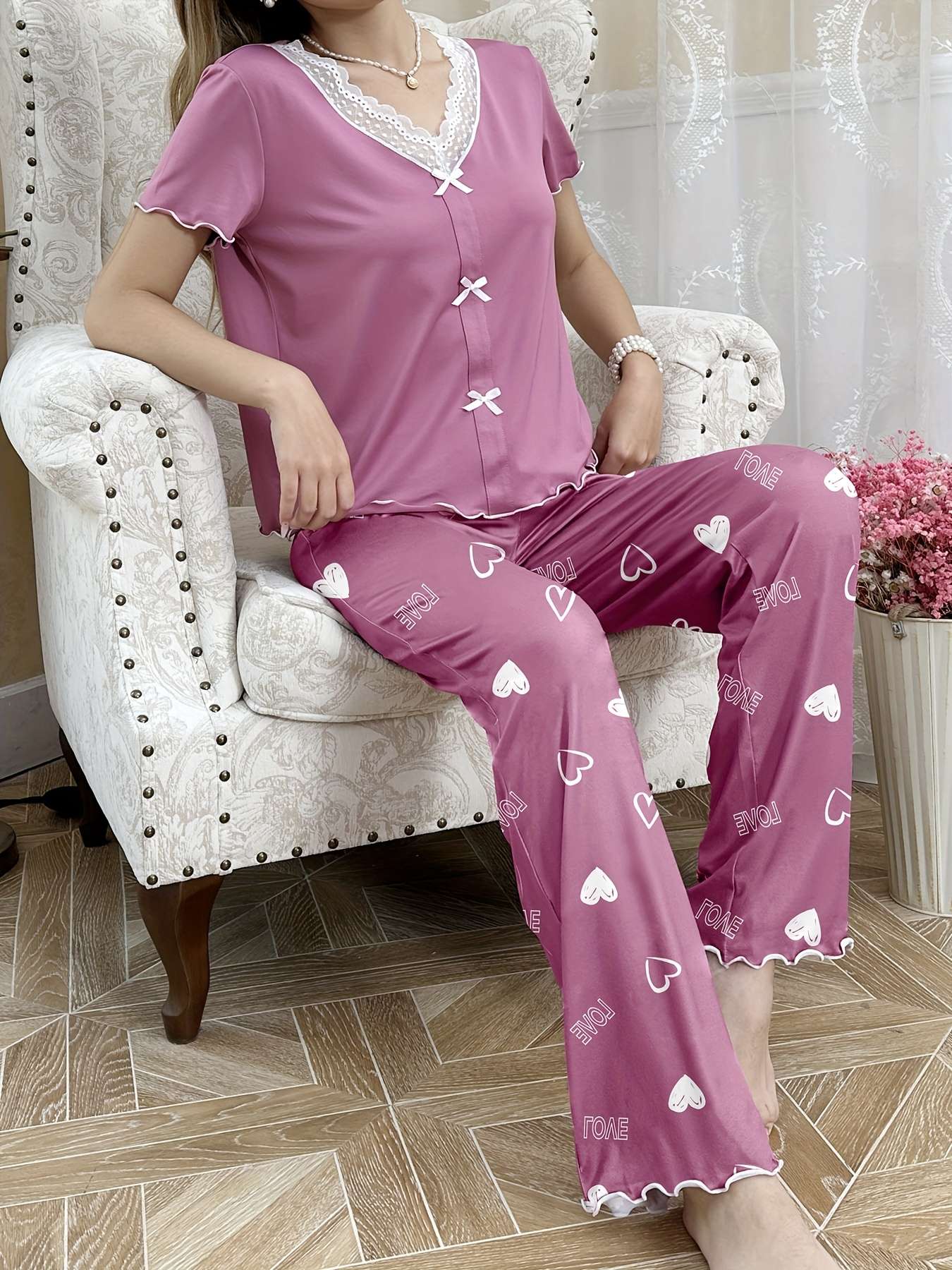 Women's Sweet and Romantic Lace Patchwork Spring and Summer Pajamas, Pink Heart Print Bow Tie Pajama Set