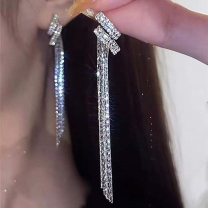 Brincos de Folhas Douradas com Cristal Verde para Mulheres Acessórios Diários de Individualidade Presentes de Joias para o Dia dos Namorados Aniversário