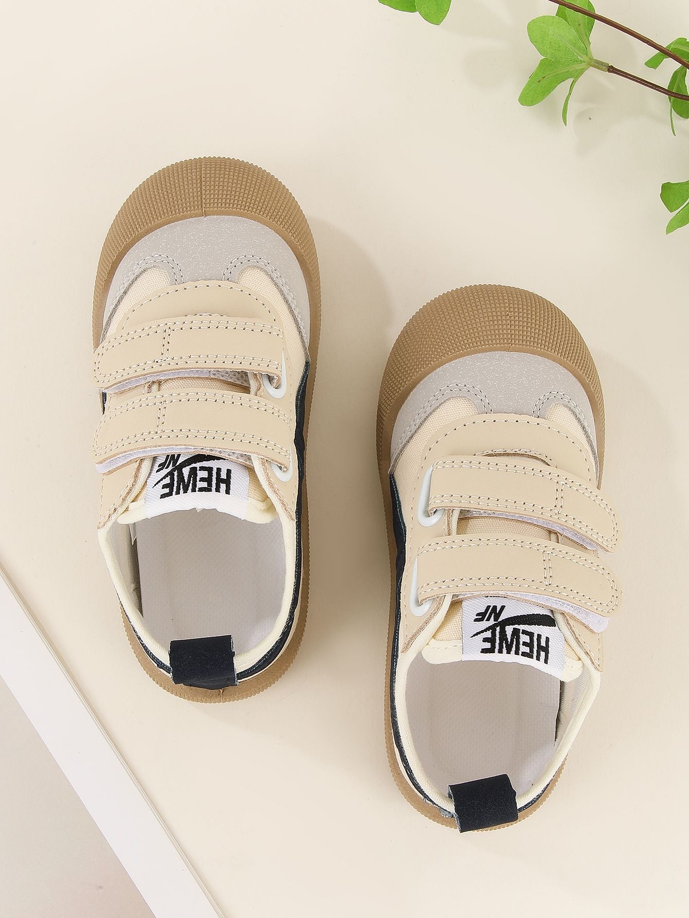 Spring and Autumn 2024 New Korean version of indoor girls canvas shoes soft-soled children's baby toddler shoes children's shoes