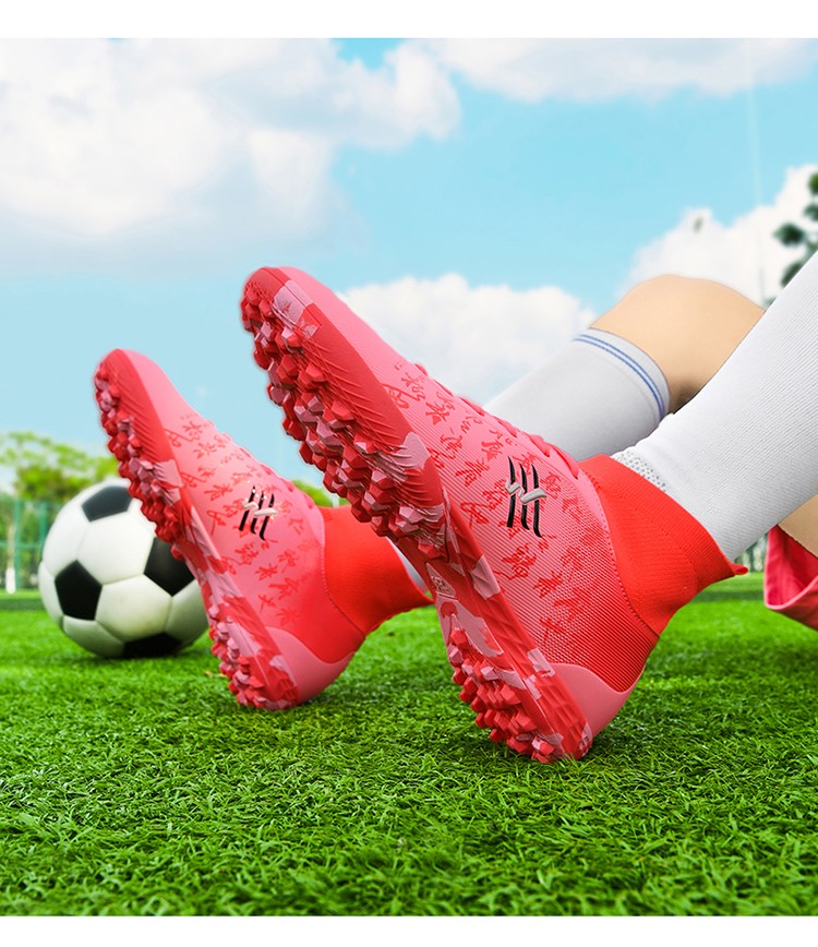 New Soccer Boots Men Football Shoes Cleats Professional Soccer Shoe High-Tops Non-Slip Spikes for Big Boys Wide Training Sneaker