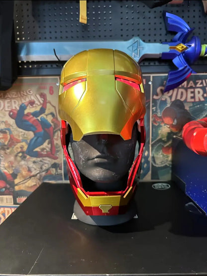 Capacete Homem de Ferro Marvel Comics Máscara Elétrica Usável 1:1 Modelo de Abertura e Fechamento Automático Personagens Brinquedos Adultos Presente de Aniversário