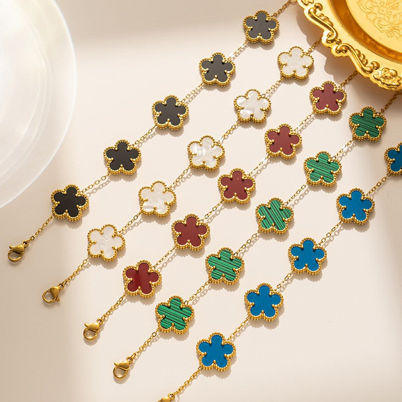 Pulseira Clássica de Aço Inoxidável de Luxo Feminina Ajustável com Cinco Flores para Mulheres Novas Joias da Moda para Festas Presentes Trevo