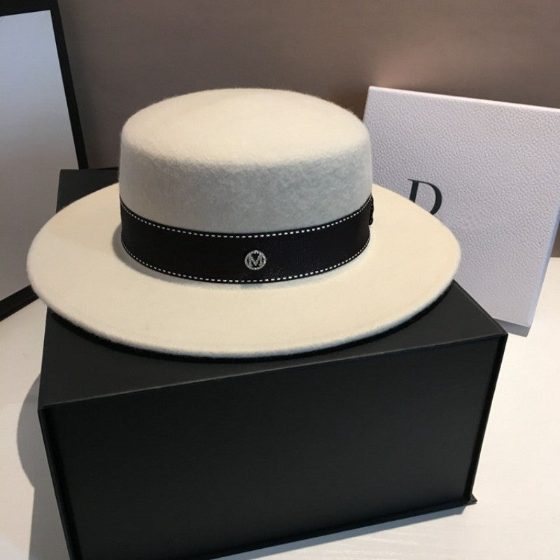 Chapéu Fedora de Lã com Aba Larga e Topo Chato nas Cores Neutras Preto e Branco para Uso Casual Unissex de Outono Inverno Masculino e Feminino