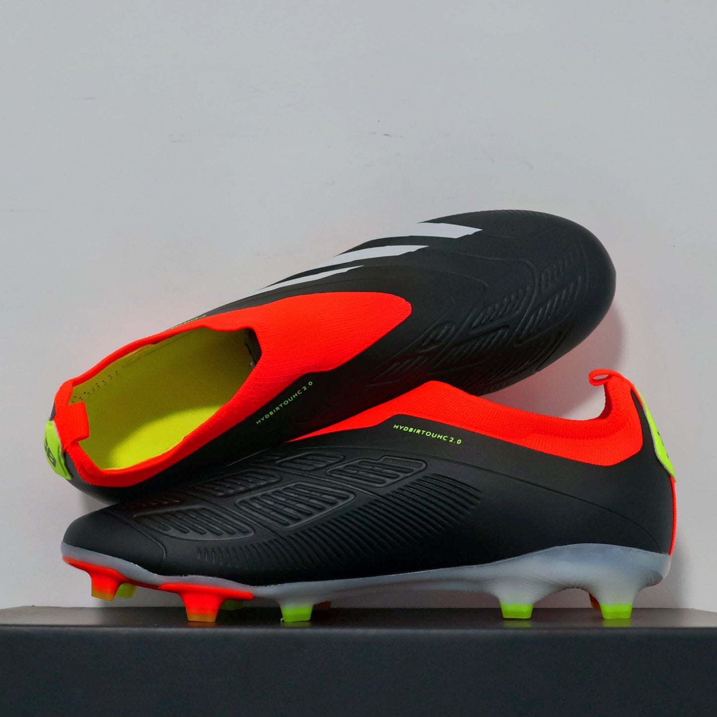 2282FG Slip-on Men Boy Soccer Shoes FG/TF Football Boots High Ankle Cleats Training Sport Sneakers Football Shoes eur 35-46